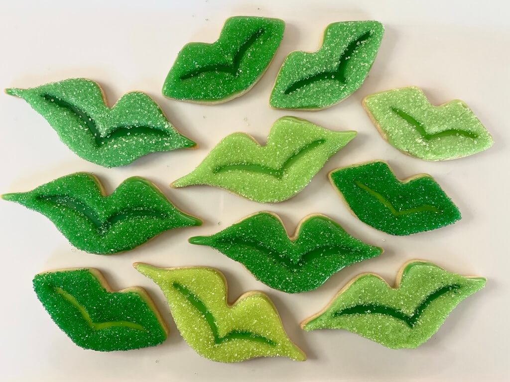 Green kissing lips decorated cookies for Saint Patrick's Day